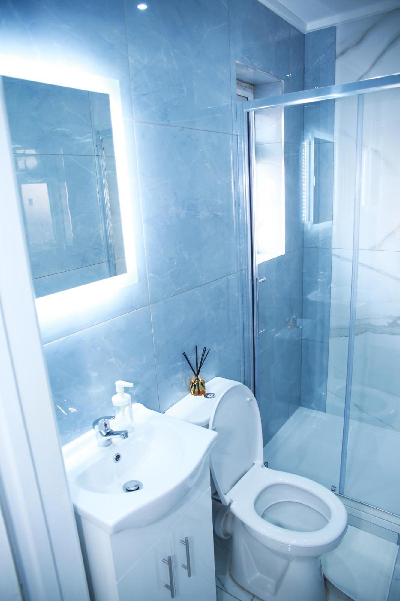 Lovely Apartment With Free Parking On Premises. Londýn Exteriér fotografie